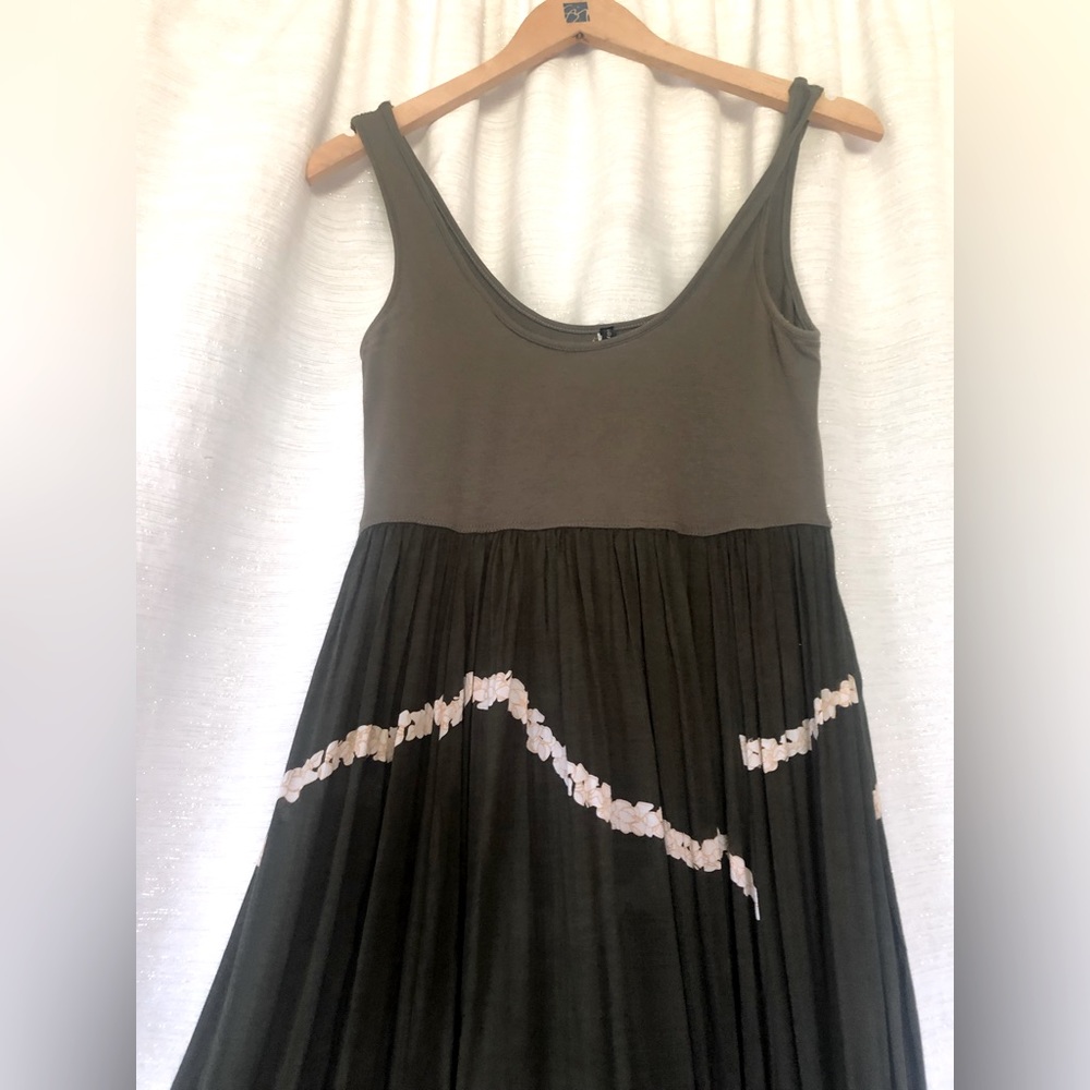 Alohiwai Leipupu Dress